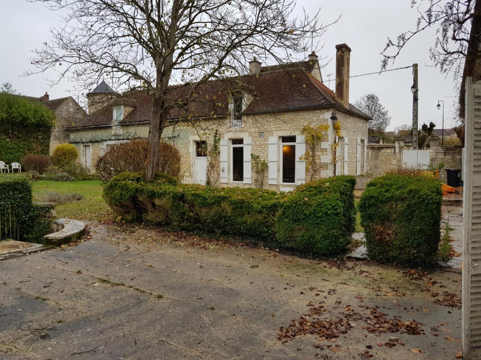 Les Oiseaux De Passage Bed & Breakfast Escolives-Sainte-Camille Eksteriør bilde