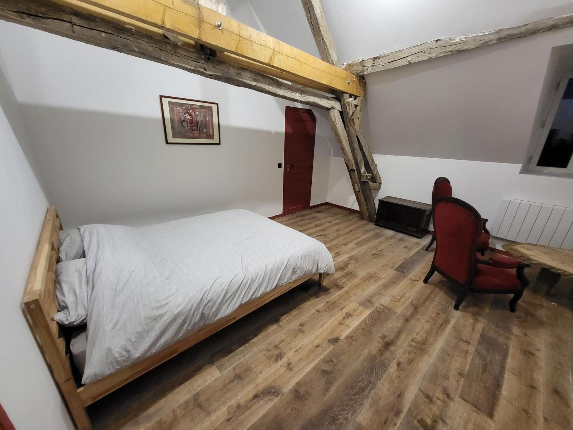 Les Oiseaux De Passage Bed & Breakfast Escolives-Sainte-Camille Eksteriør bilde